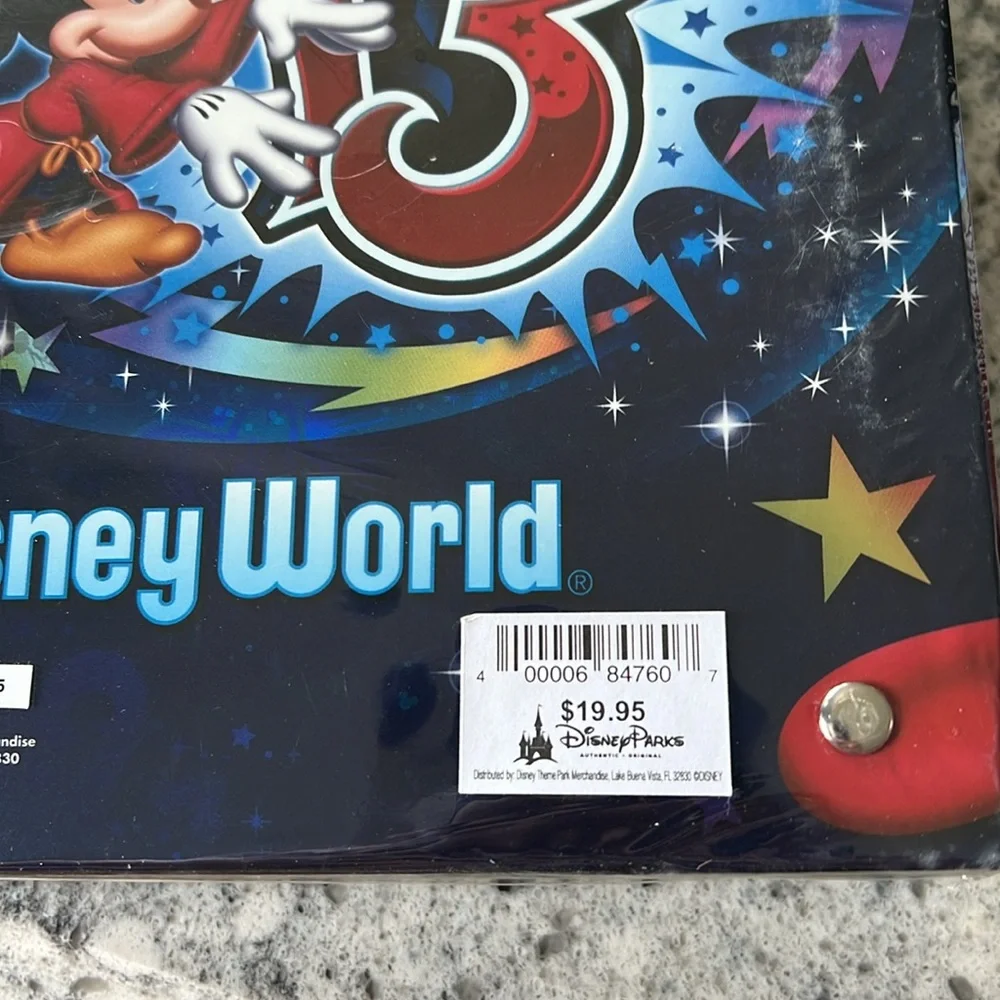 NWT! 2013 Disney photo album. 🐭